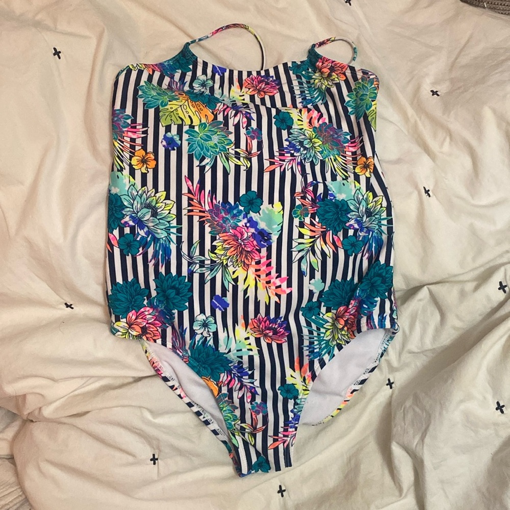 Girls One Piece Bathing Suit / Swimsuit